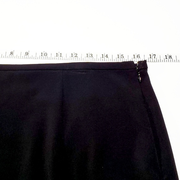 Emma James Side Zip Pleated Hem Skirt (12) - Picture 2 of 5